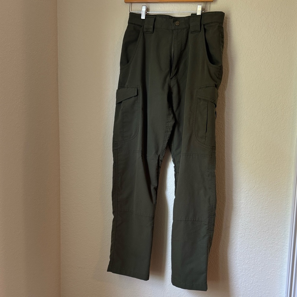 Men's Dark Green Cargo Pants NWT